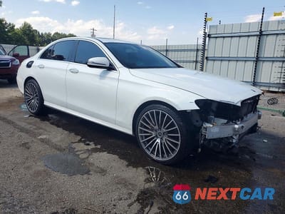 Czwarte zdjęcie samochodu z boku: 2017 MERCEDES-BENZ E 300 VIN:WDDZF4JB4HA098698 - miniatura