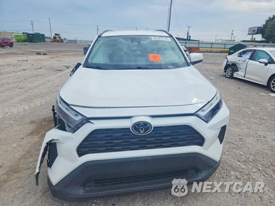 Piąte zdjęcie samochodu w środku: 2024 TOYOTA RAV4 XLE VIN:2T3W1RFV7RW348532 - miniatura