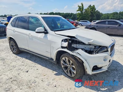 Czwarte zdjęcie samochodu z boku: 2017 BMW X5 SDRIVE35I VIN:5UXKR2C37H0X04240 - miniatura