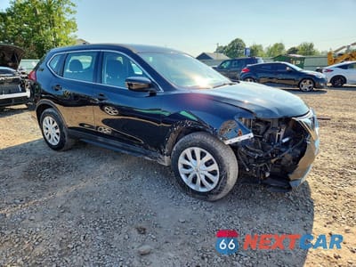 Czwarte zdjęcie samochodu z boku: 2018 NISSAN ROGUE S VIN:5N1AT2MTXJC793296 - miniatura