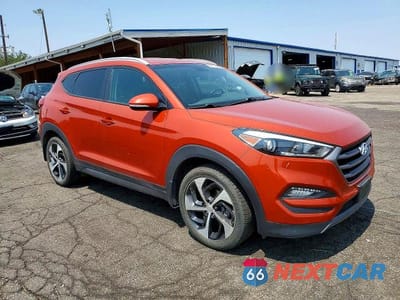 Czwarte zdjęcie samochodu z boku: 2016 HYUNDAI TUCSON SPORT VIN:KM8J3CA24GU248375 - miniatura