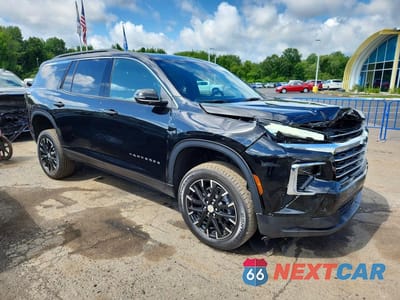 Czwarte zdjęcie samochodu z boku: 2025 CHEVROLET TRAVERSE LT VIN:1GNERGRS5SJ258950 - miniatura