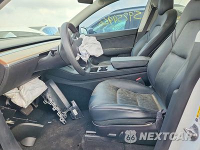 Zdjęcie 7 z 13 samochodu: 2022 TESLA MODEL Y VIN:7SAYGDEE9NF441065 - miniatura