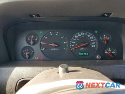 Zdjęcie 9 z 13 samochodu: 2001 JEEP GRAND CHEROKEE LAREDO VIN:1J4GX48S21C702810 - miniatura