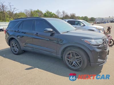 Czwarte zdjęcie samochodu z boku: 2025 FORD EXPLORER ST VIN:1FMWK8GC2SGA09209 - miniatura