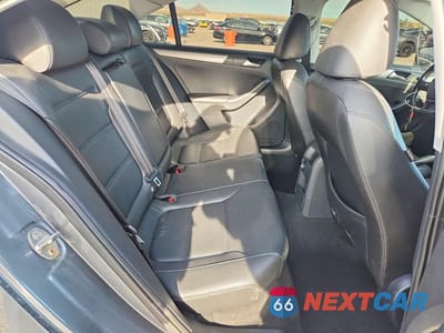 Zdjęcie 10 z 13 samochodu: 2017 VOLKSWAGEN JETTA SE VIN:3VWDB7AJ8HM270708 - miniatura