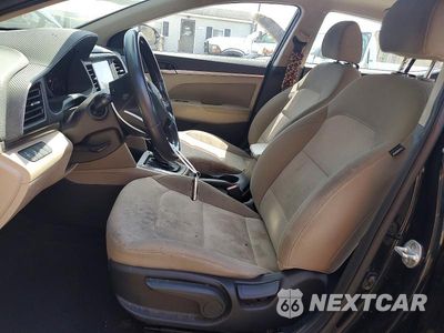 Zdjęcie 7 z 12 samochodu: 2019 HYUNDAI ELANTRA VALUE EDITION VIN:5NPD84LF6KH486479 - miniatura