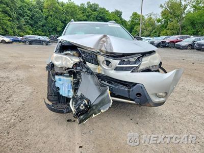 Piąte zdjęcie samochodu w środku: 2015 TOYOTA RAV4 XLE VIN:JTMRFREV5FD168295 - miniatura