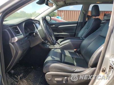 Zdjęcie 7 z 13 samochodu: 2017 TOYOTA HIGHLANDER XLE VIN:5TDKZRFH6HS223751 - miniatura