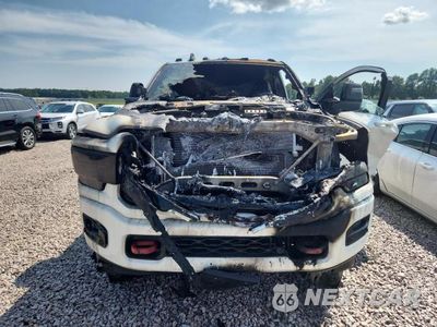 Piąte zdjęcie samochodu w środku: 2023 RAM 3500 LONGHORN VIN:3C63R3NL6PG511233 - miniatura