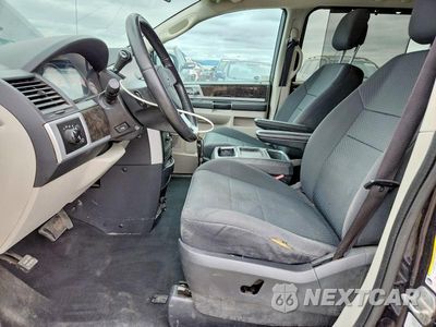 Zdjęcie 7 z 14 samochodu: 2010 DODGE GRAND CARAVAN CREW VIN:2D4RN6DX4AR446987 - miniatura
