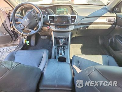 Zdjęcie 8 z 12 samochodu: 2015 HONDA ACCORD EXL VIN:1HGCR2F8XFA199090 - miniatura