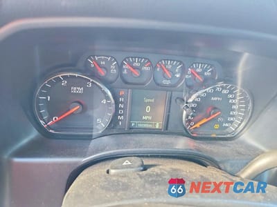 Zdjęcie 9 z 12 samochodu: 2015 CHEVROLET SILVERADO K2500 HEAVY DUTY VIN:1GC1KUE88FF547172 - miniatura