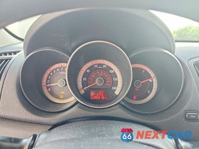 Zdjęcie 9 z 12 samochodu: 2012 KIA FORTE EX VIN:KNAFU4A21C5559101 - miniatura
