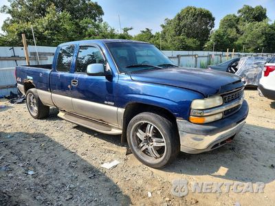 Czwarte zdjęcie samochodu z boku: 1999 CHEVROLET SILVERADO K1500 VIN:1GCEK19V9XE180533 - miniatura