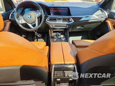 Zdjęcie 8 z 13 samochodu: 2019 BMW X5 XDRIVE40I VIN:5UXCR6C56KLL14989 - miniatura