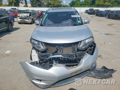 Piąte zdjęcie samochodu w środku: 2015 NISSAN ROGUE SV VIN:5N1AT2MV0FC876258 - miniatura