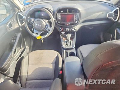 Zdjęcie 8 z 12 samochodu: 2023 KIA SOUL LX VIN:KNDJ23AU1P7869516 - miniatura