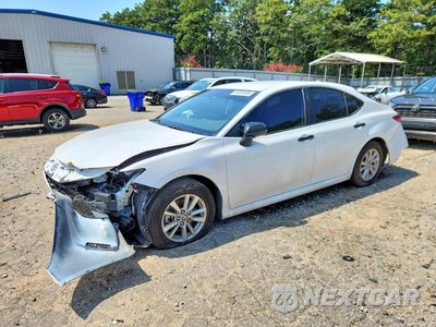 2025 TOYOTA CAMRY LE 4T1DAACKXSU139688 - główne zdjęcie licytacji z USA - miniatura