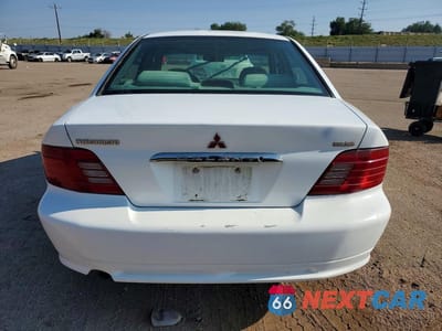 Zdjęcie 6 z 12 samochodu: 2000 MITSUBISHI GALANT ES VIN:4A3AA46G2YE156369 - miniatura