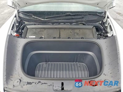 Zdjęcie 11 z 13 samochodu: 2026 TESLA MODEL Y VIN:7SAYGDEE0TA447525 - miniatura