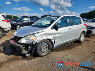 2011 NISSAN VERSA 1.8 S 3N1BC1CP7BL508781 - główne zdjęcie licytacji z USA - miniatura