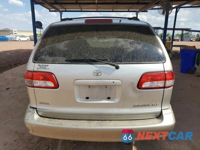 Zdjęcie 6 z 12 samochodu: 2002 TOYOTA SIENNA XLE VIN:4T3ZF13C92U453100 - miniatura