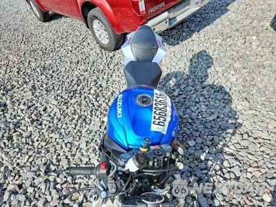 Piąte zdjęcie samochodu w środku: 2023 SUZUKI GSX-R600 VIN:JS1GN7FAXP7100417 - miniatura