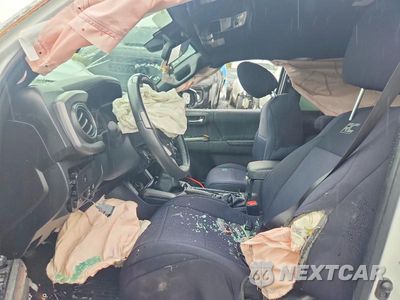 Zdjęcie 7 z 12 samochodu: 2023 TOYOTA TACOMA SR V6 VIN:3TYCZ5AN9PT146483 - miniatura