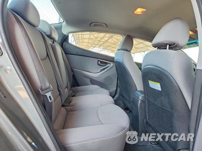 Zdjęcie 10 z 12 samochodu: 2013 HYUNDAI ELANTRA GLS VIN:5NPDH4AE0DH315482 - miniatura