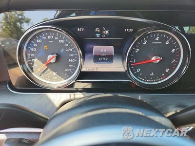 Zdjęcie 9 z 13 samochodu: 2019 MERCEDES-BENZ E 300 4MATIC VIN:WDDZF4KB2KA558804 - miniatura