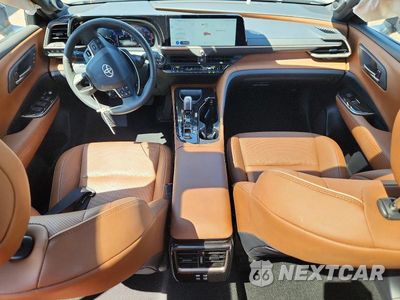 Zdjęcie 8 z 12 samochodu: 2025 TOYOTA CROWN SIGNIA LIMITED VIN:JTDACAAJ1S3035060 - miniatura