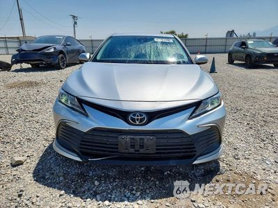 Piąte zdjęcie samochodu w środku: 2022 TOYOTA CAMRY LE VIN:4T1C11AK2NU062446 - miniatura