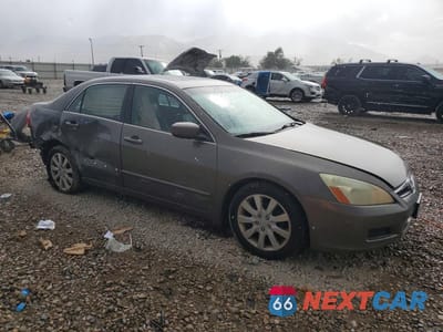Czwarte zdjęcie samochodu z boku: 2006 HONDA ACCORD VIN:1HGCM66506A008966 - miniatura