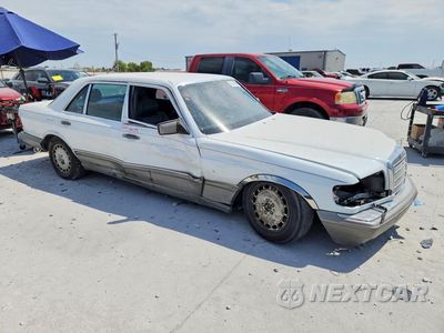 Czwarte zdjęcie samochodu z boku: 1988 MERCEDES-BENZ 420 SEL VIN:WDBCA35D1JA386655 - miniatura