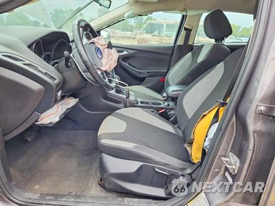 Zdjęcie 7 z 12 samochodu: 2014 FORD FOCUS SE VIN:1FADP3K25EL317054 - miniatura