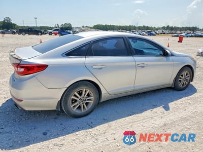 Trzecie zdjęcie samochodu z tyłu: 2016 HYUNDAI SONATA SE VIN:5NPE24AF4GH428158 - miniatura