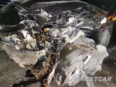 Zdjęcie 12 z 14 samochodu: 2010 MERCEDES-BENZ C 300 4MATIC VIN:WDDGF8BB3AR113230 - miniatura