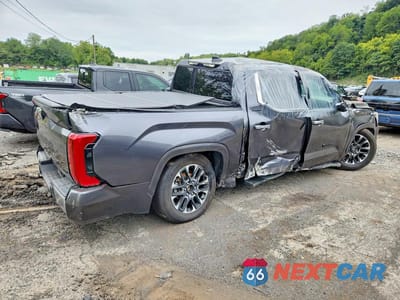 Trzecie zdjęcie samochodu z tyłu: 2025 TOYOTA TUNDRA CREWMAX LIMITED VIN:5TFJA5DBXSX314842 - miniatura