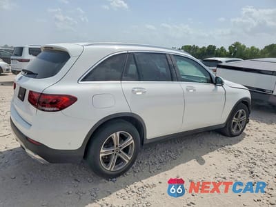Trzecie zdjęcie samochodu z tyłu: 2021 MERCEDES-BENZ GLC 300 VIN:W1N0G8DB2MF900853 - miniatura