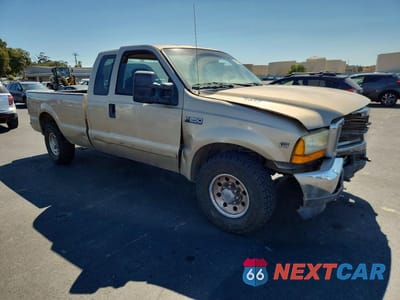 Czwarte zdjęcie samochodu z boku: 2001 FORD F250 SUPER DUTY VIN:1FTNX20L91ED51968 - miniatura