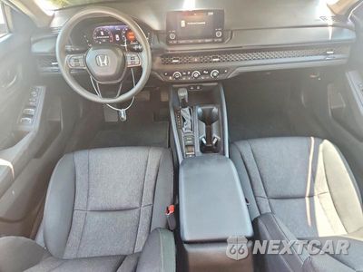 Zdjęcie 8 z 12 samochodu: 2024 HONDA ACCORD EX VIN:1HGCY1F36RA056126 - miniatura