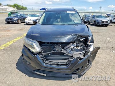 Piąte zdjęcie samochodu w środku: 2019 NISSAN ROGUE SV VIN:KNMAT2MV6KP521425 - miniatura
