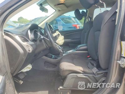 Zdjęcie 7 z 12 samochodu: 2018 DODGE JOURNEY SE VIN:3C4PDCAB9JT195654 - miniatura