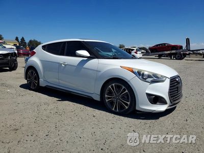 Czwarte zdjęcie samochodu z boku: 2016 HYUNDAI VELOSTER TURBO VIN:KMHTC6AE1GU293343 - miniatura