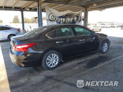 Trzecie zdjęcie samochodu z tyłu: 2016 NISSAN ALTIMA 2.5 S VIN:1N4AL3AP1GC167555 - miniatura