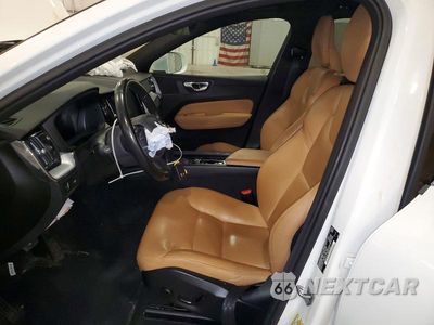Zdjęcie 7 z 13 samochodu: 2020 VOLVO XC60 T5 MOMENTUM VIN:YV4102RK5L1584282 - miniatura