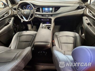 Zdjęcie 8 z 13 samochodu: 2023 BUICK ENCLAVE PREMIUM VIN:5GAEVBKWXPJ142527 - miniatura