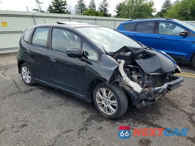 Czwarte zdjęcie samochodu z boku: 2009 HONDA FIT SPORT VIN:JHMGE88429S027724 - miniatura