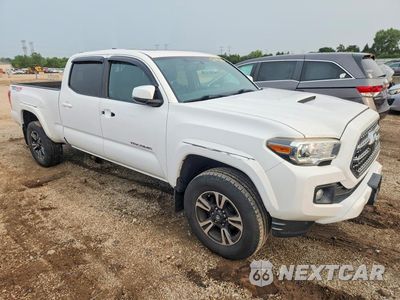 Czwarte zdjęcie samochodu z boku: 2017 TOYOTA TACOMA TRD SPORT VIN:3TMDZ5BN4HM021293 - miniatura